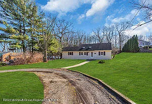 1429 Lakewood Rd — Photo 3