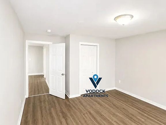 3rd image of 46 Arthur St #1