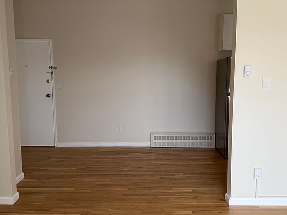 2nd image of 89 Uhland St #2