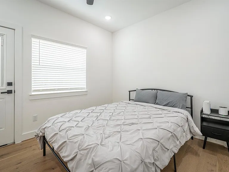 316 Thornton Rd #F — Photo 10