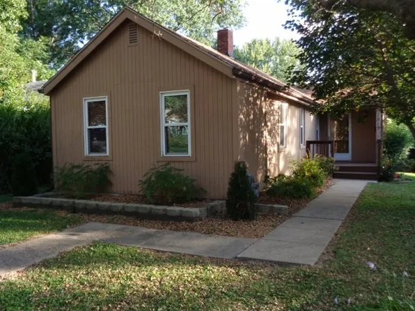 1817 H St, Iowa City, IA 52240
