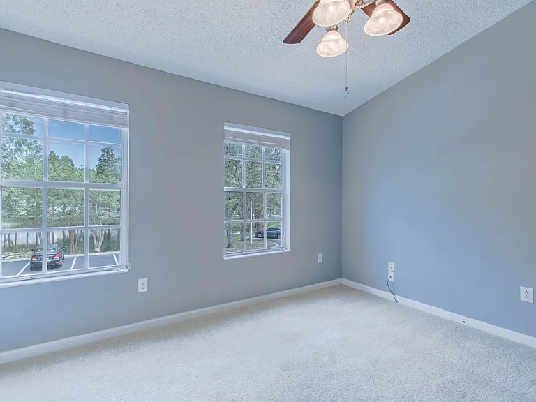 8639 Hunters Key Cir — Photo 19