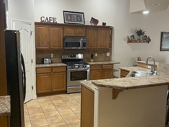 4th image of 1245 SE Stonebridge Dr