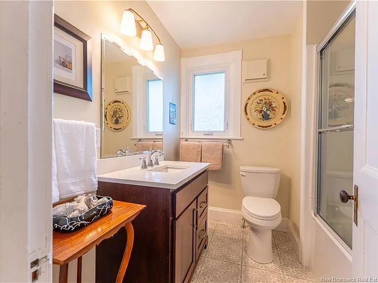 46 Reed Ave — Photo 18