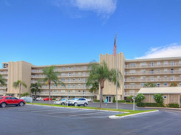 4th image of 36 Yacht Club Dr APT 203