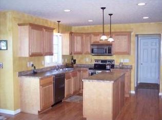 4 Fallwood Ter, Hilton, NY 14468