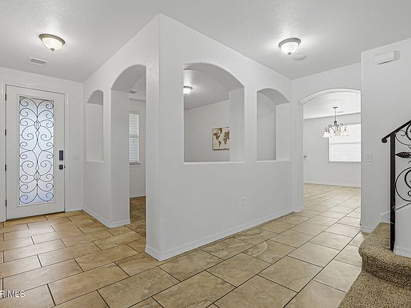 3rd image of 520 Gomez Rd