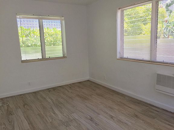 2nd image of 1610 West Ave APT 1