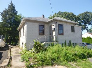 210 Hyde St, Cranston, RI 02920