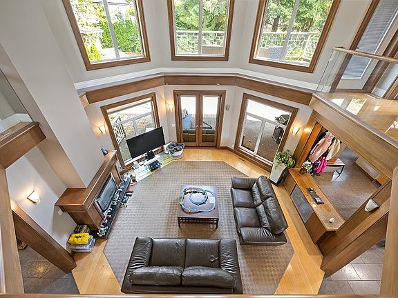 3rd image of 3582 Edgemont Blvd