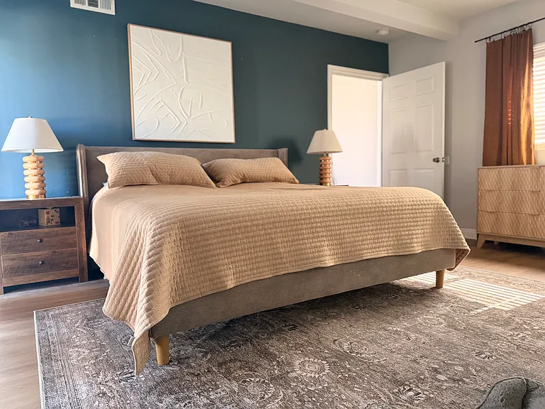 1048 N Hermosa Dr — Photo 13