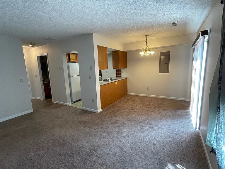 2415 Avonlea Ln — Photo 7