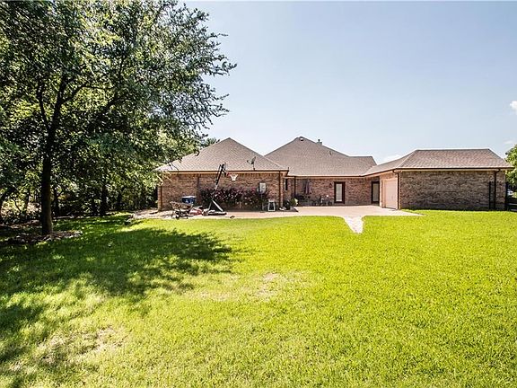 5th image of 604 Oak Leaf Ct