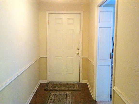 2nd image of 19 Jana Dr