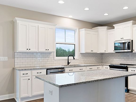 7th image of this home