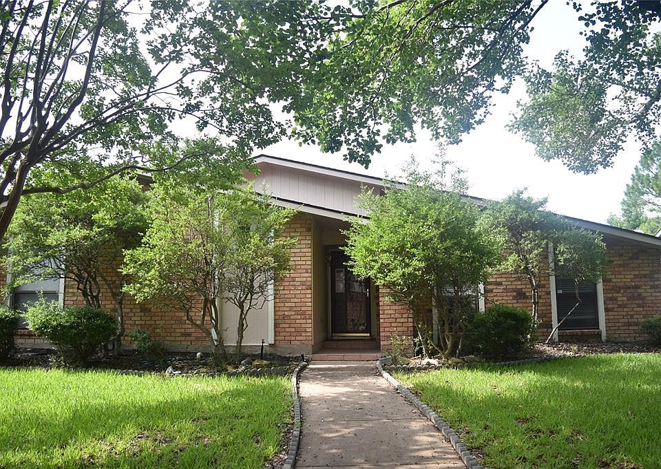 1st image of 933 Goodwin Dr