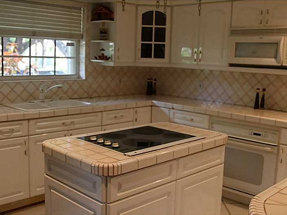4th image of 14320 Lake Childs Ct