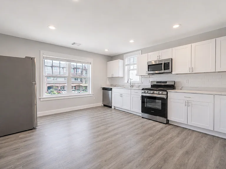 35 2nd St #1 — Photo 4