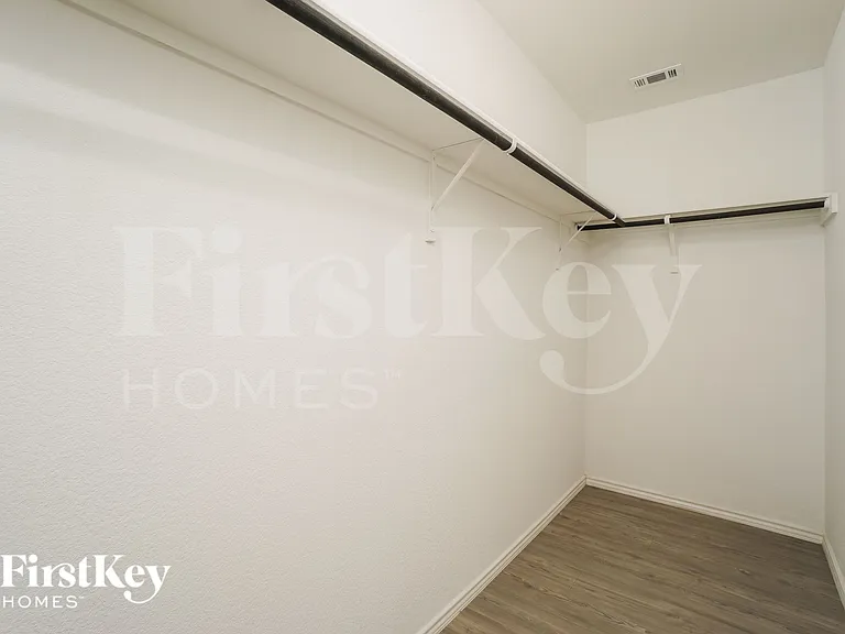 3945 Far Horizon — Photo 13
