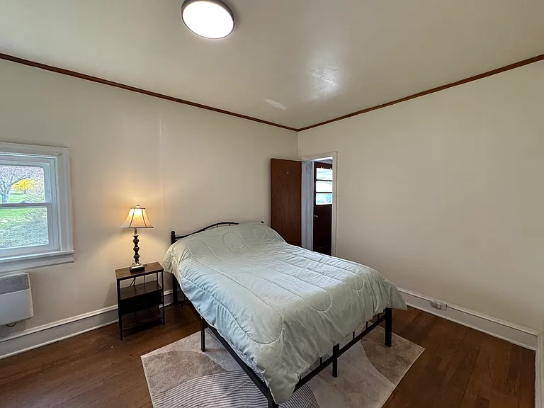113 E Center St — Photo 7
