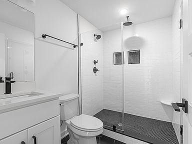 3rd image of 3907 Haverford Ave Unit 3
