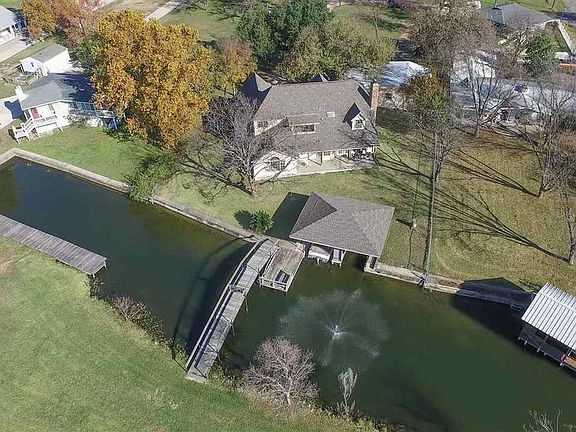 3rd image of 524 E Castleshoals Dr