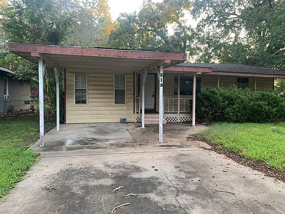 4th image of 215 Jasmine St