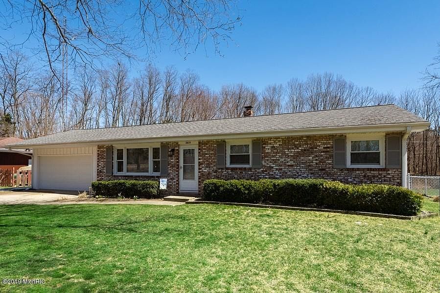 1st image of 2819 Marilyn Dr