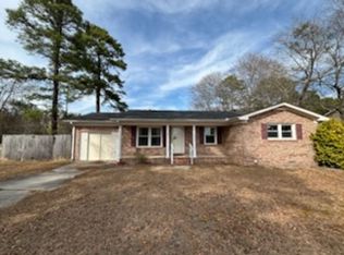 3718 Pioneer Dr, Hope Mills, NC 28348