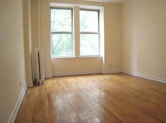 Rented by Cooper & Cooper Real Estate | media 23