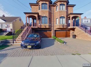 356 Tom Hunter Rd, Fort Lee, NJ 07024