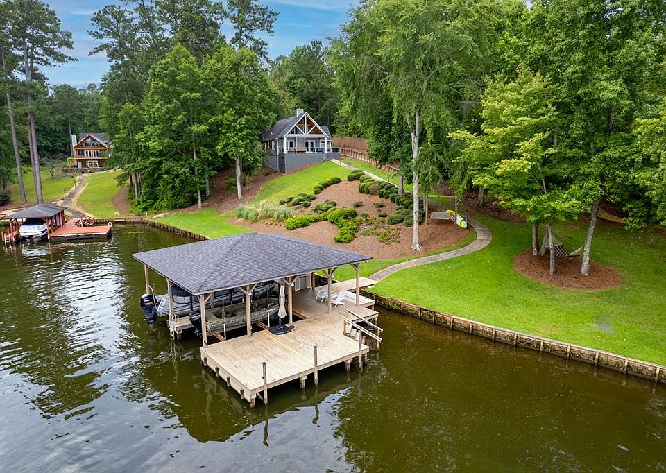 1st image of 256 Dogwood Dr