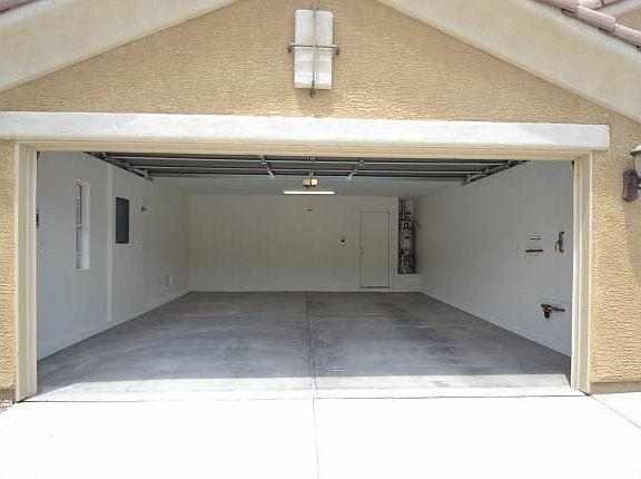4th image of 806 Trumpington Ct
