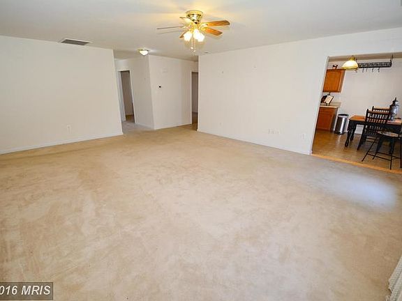 3rd image of 11805 Plantation Dr
