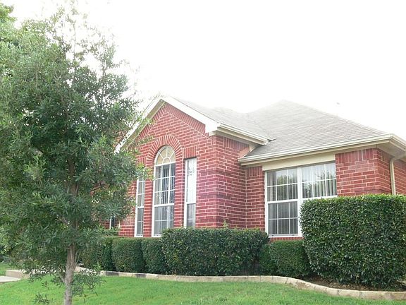 2nd image of 1968 Camelot Dr