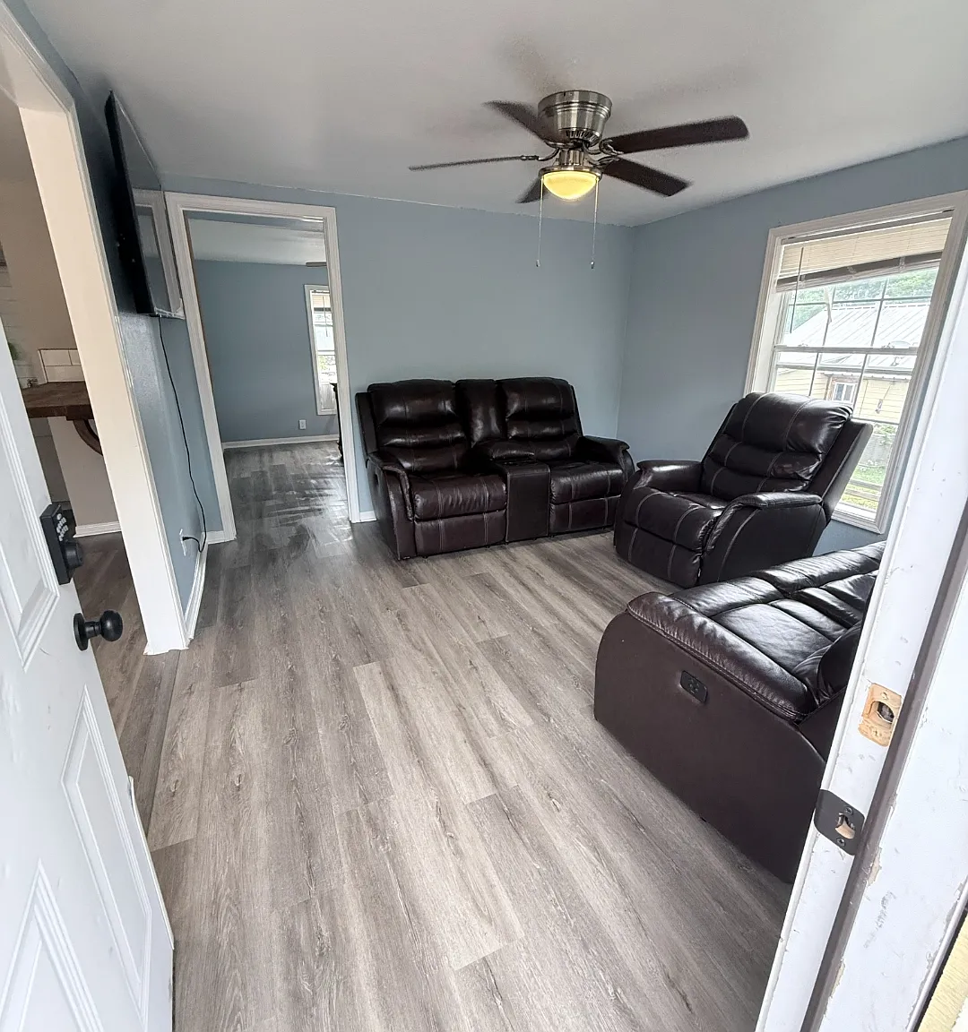 1 bed, 400 sqft, $750 — Photo 2