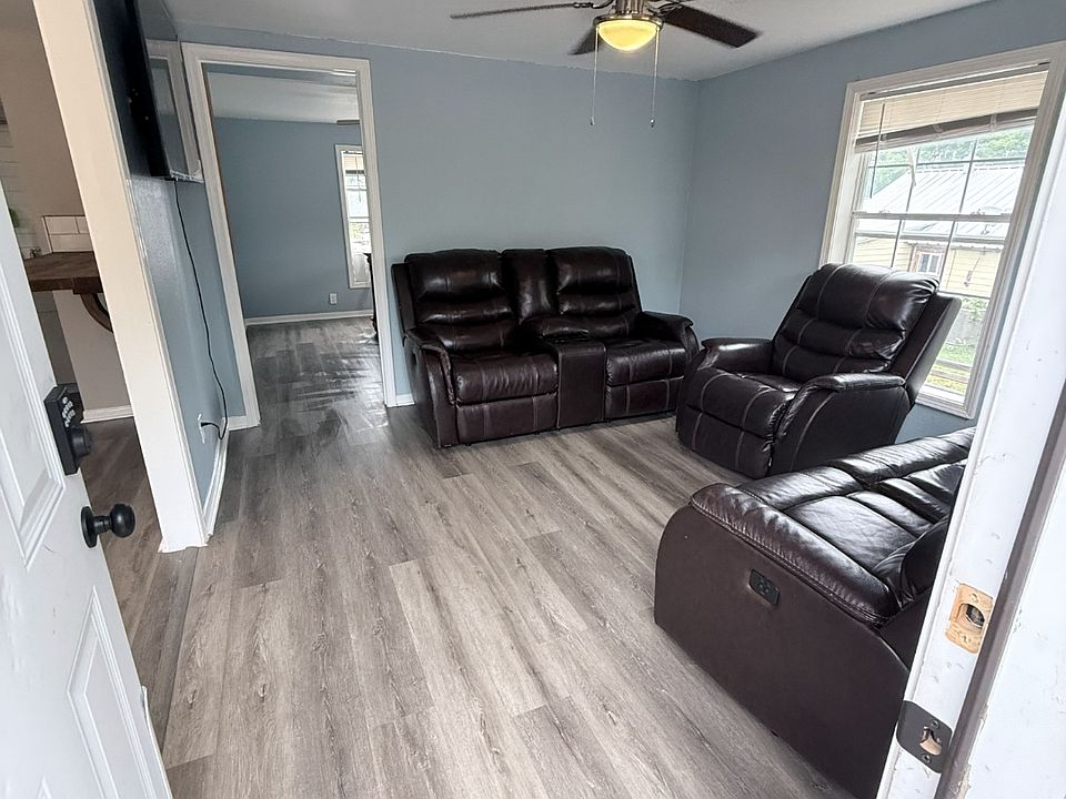 2nd image of 802 6th St