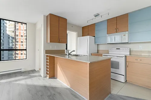 909 Mainland St #1409 Photo 1