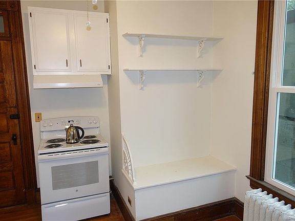 4th image of 32 Parkway Unit 2C