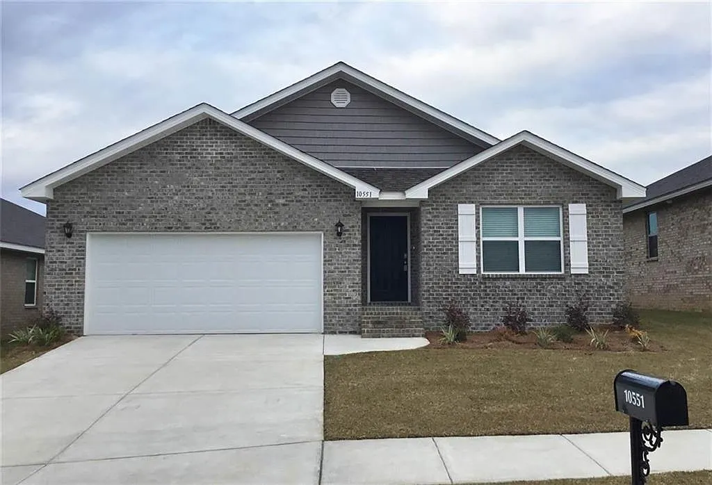 4 bed, 2.0 bath, 1830 sqft, $1,950 — Photo 1