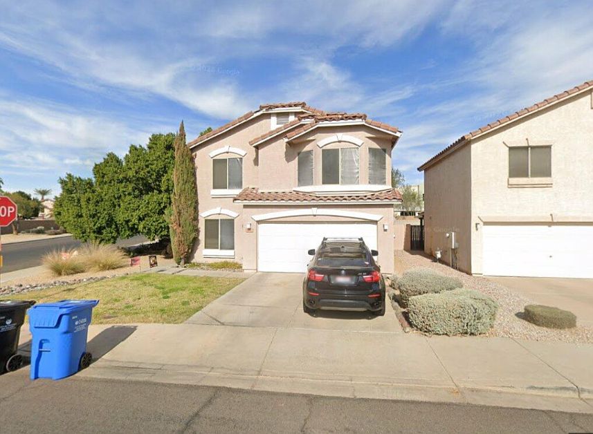1st image of 802 E Ross Ave