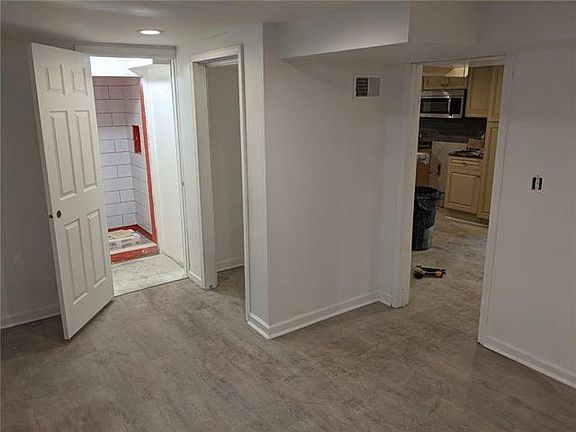 3rd image of 7712 Wallace Ave