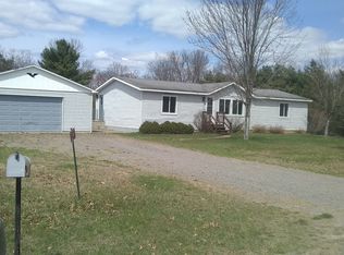 276 Ember Dr, Oxford, WI 53952