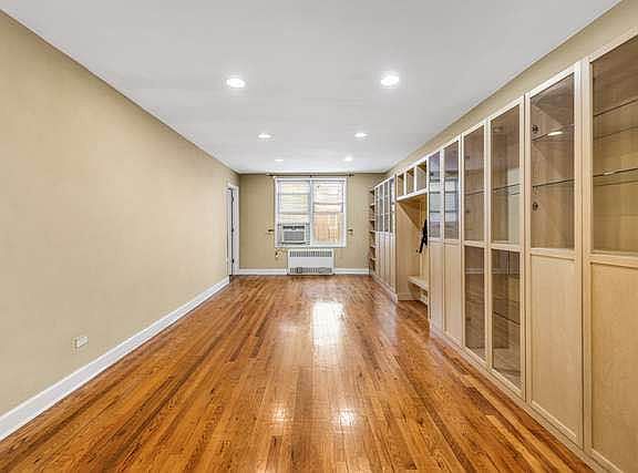 5th image of 67-30 Clyde St #5