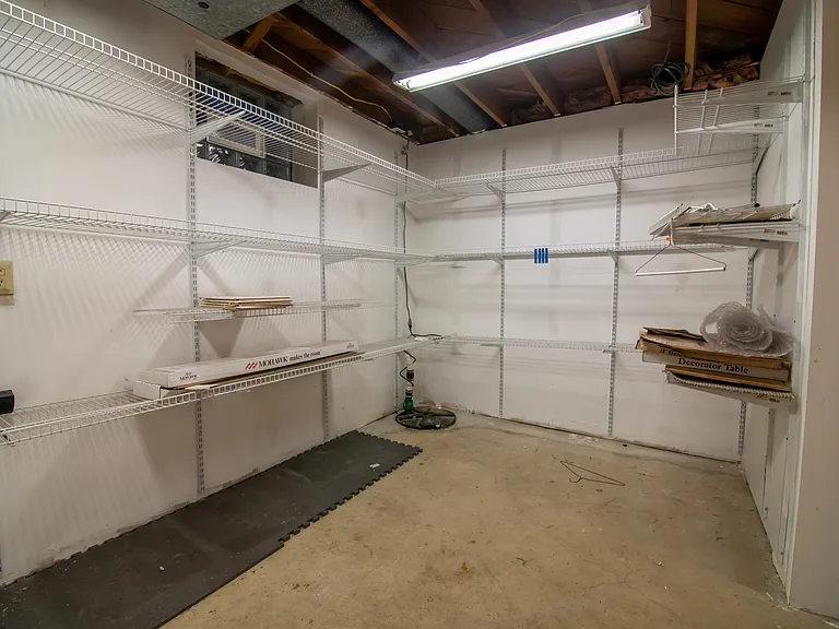 2861 Wellesley Dr — Photo 30