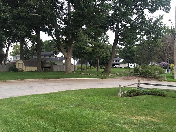 5th image of 670 70th St SE