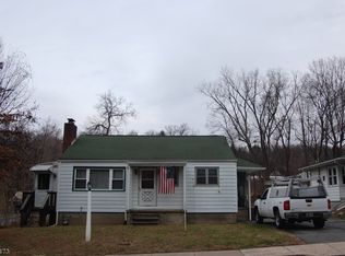 144 Main St, Hampton, NJ 08827