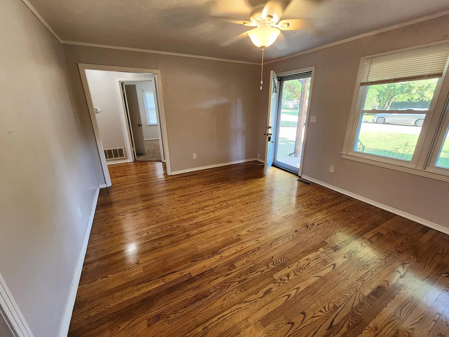 2 bed, 825 sqft, $1,100 — Photo 4