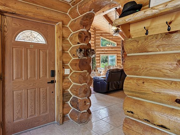 3rd image of 1074 S Bristlecone Ln