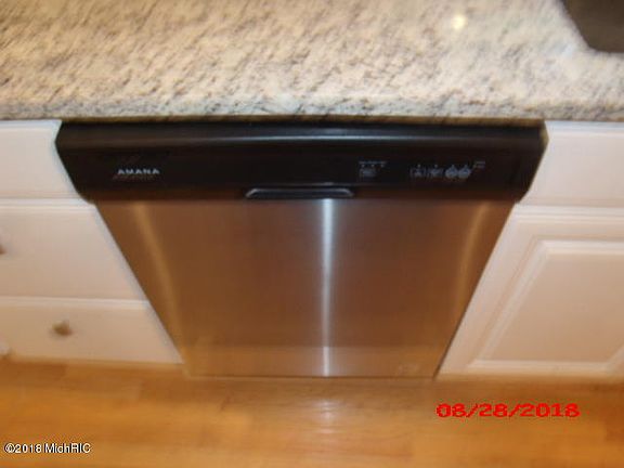4th image of 8332 Grand River Dr SE